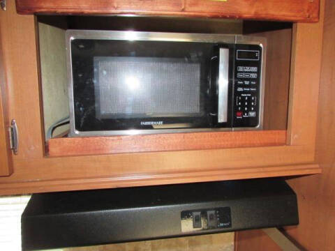 2015 CHEROKEE GREY WOLF