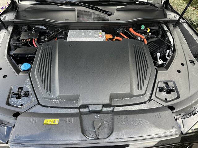 2022 Audi e-tron quattro Premium Plus