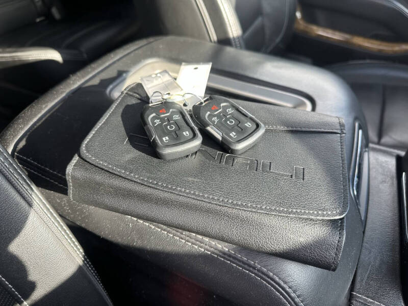 2017 GMC Yukon XL Denali