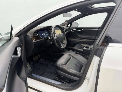 2016 Tesla Model S 90D