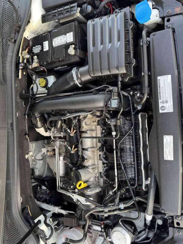 2019 Volkswagen Golf SE