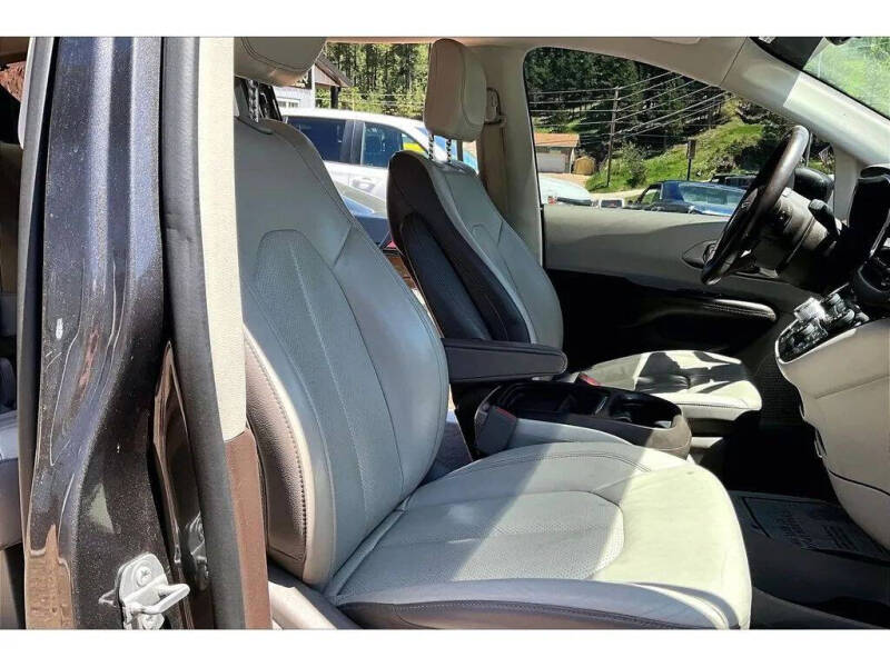 2018 Chrysler Pacifica Touring L