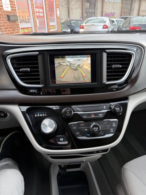 2018 Chrysler Pacifica L