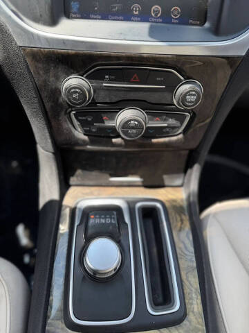 2016 Chrysler 300 C
