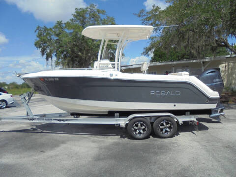 2017 Robalo R222