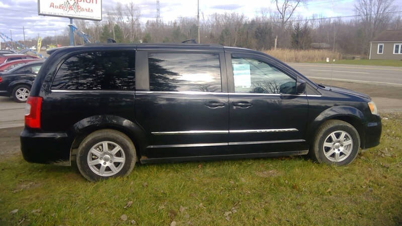 2013 Chrysler Town and Country Touring