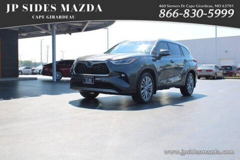 2022 Toyota Highlander Hybrid for sale at Bening Mazda in Cape Girardeau MO