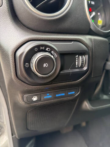 2023 Jeep Wrangler Sahara 4xe