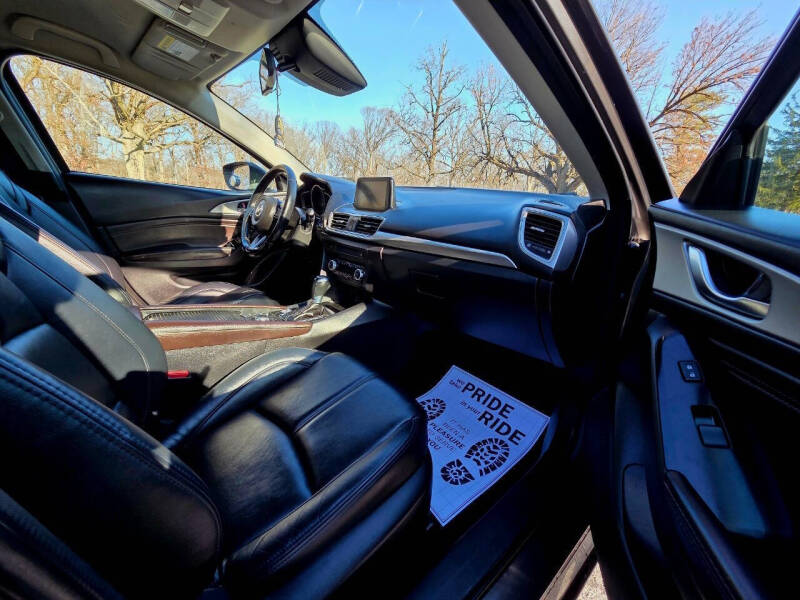 2017 Mazda MAZDA3 Touring