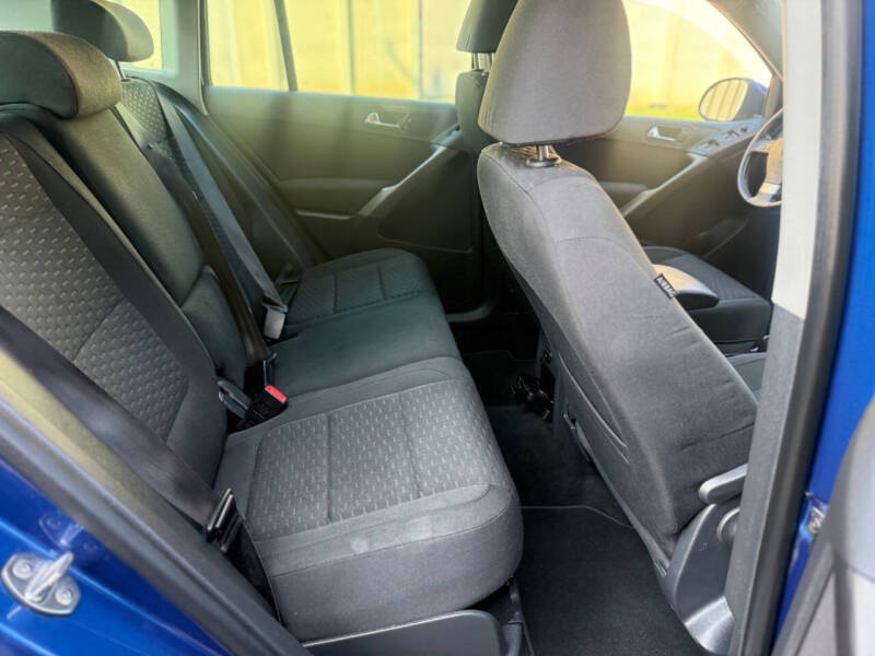 2009 Volkswagen Tiguan SE 4Motion