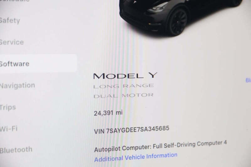 2025 Tesla Model Y Long Range