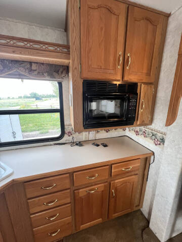 2003 Keystone RV Montana 2850RK, 2 Slides/Nice!