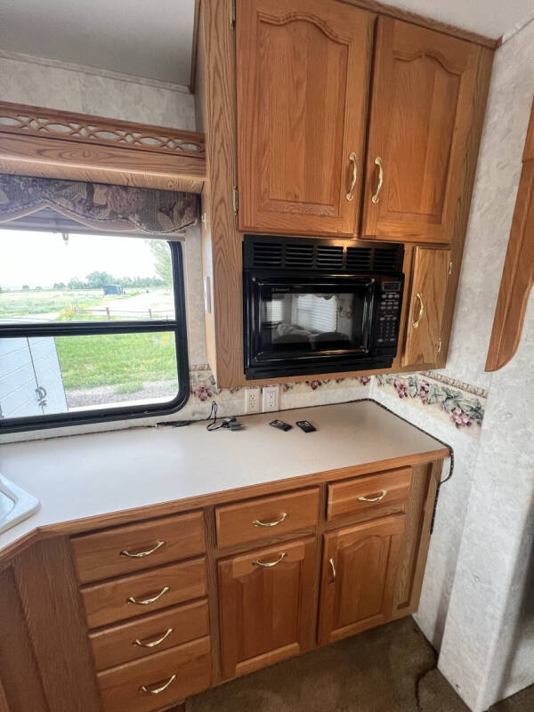 2003 Keystone RV Montana 2850RK, 2 Slides/Nice!