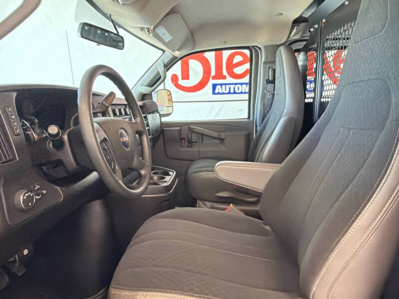 2024 GMC Savana 2500