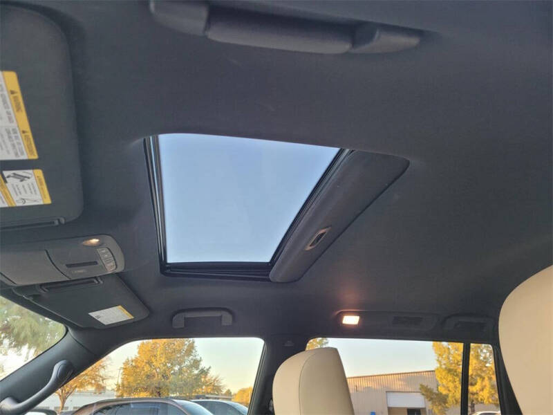 2022 Infiniti QX80 Sensory