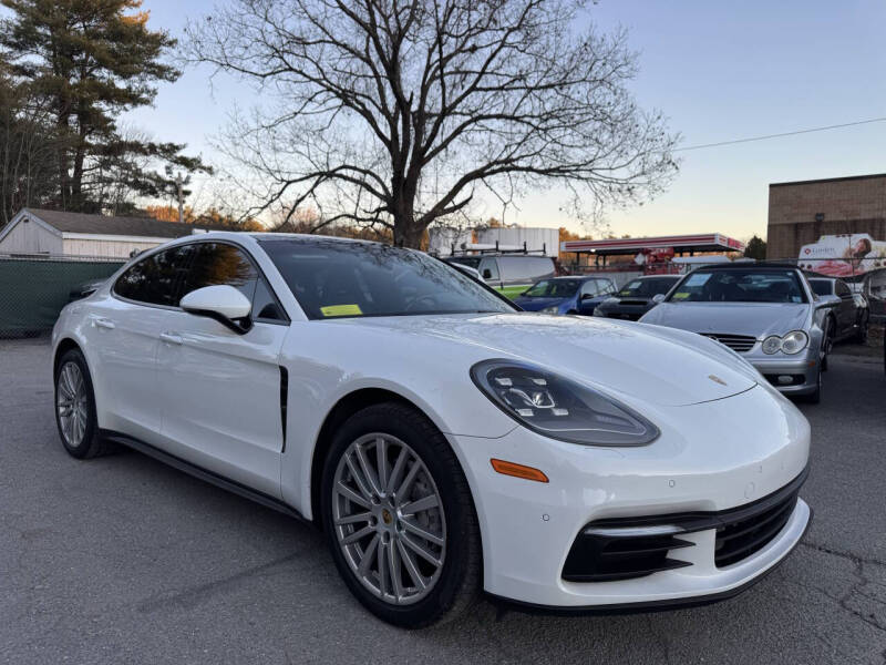 2017 Porsche Panamera 4
