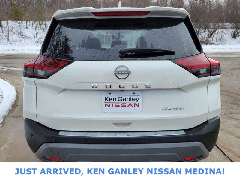 2023 Nissan Rogue SV