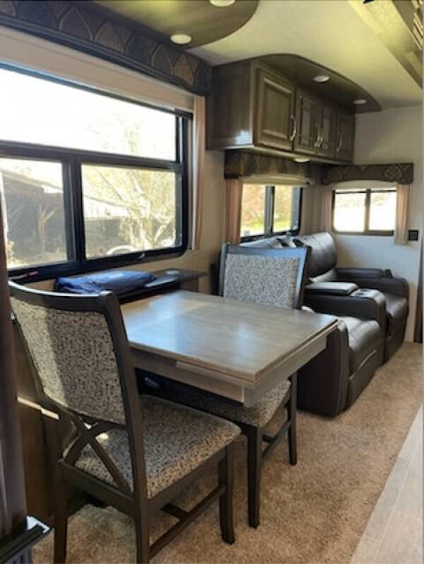 2018 Keystone RV Montana Legacy 3811MS