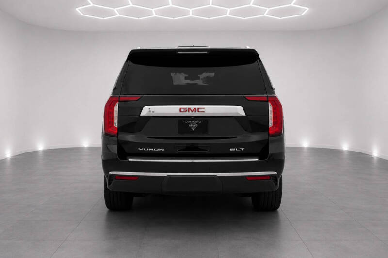 2023 GMC Yukon XL SLT