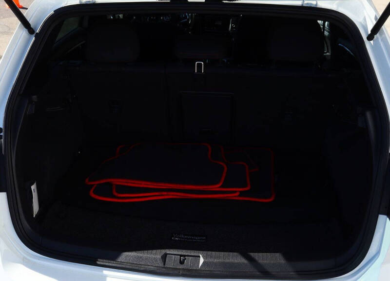 2019 Volkswagen Golf GTI S