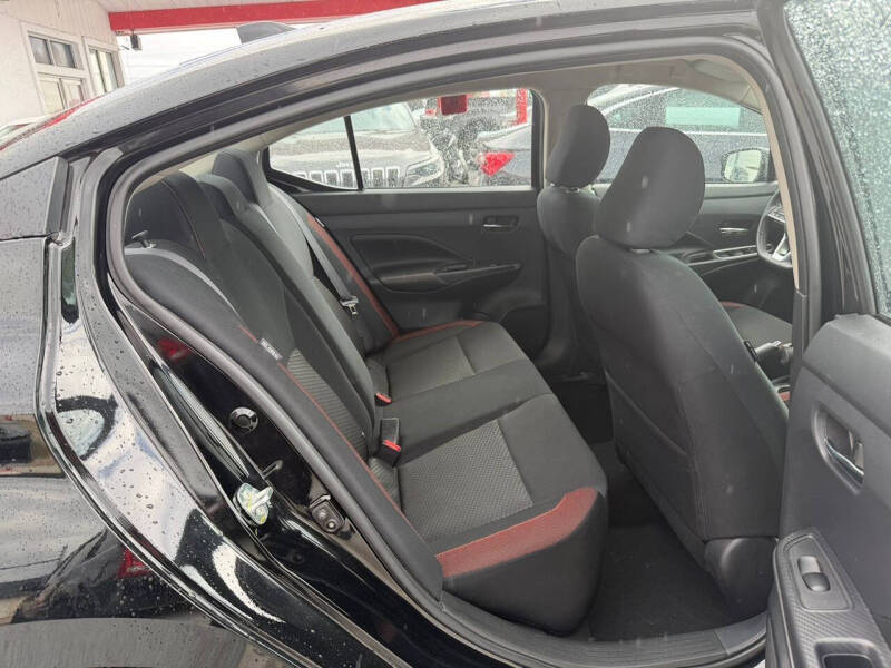 2024 Nissan Versa SR