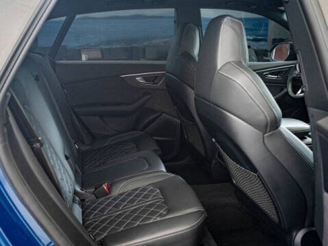 2024 Audi SQ8 4.0T quattro Premium Plus