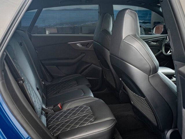 2024 Audi SQ8 4.0T quattro Premium Plus