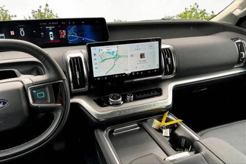 2025 Ford Expedition Platinum