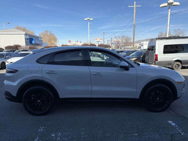 2021 Porsche Cayenne Coupe