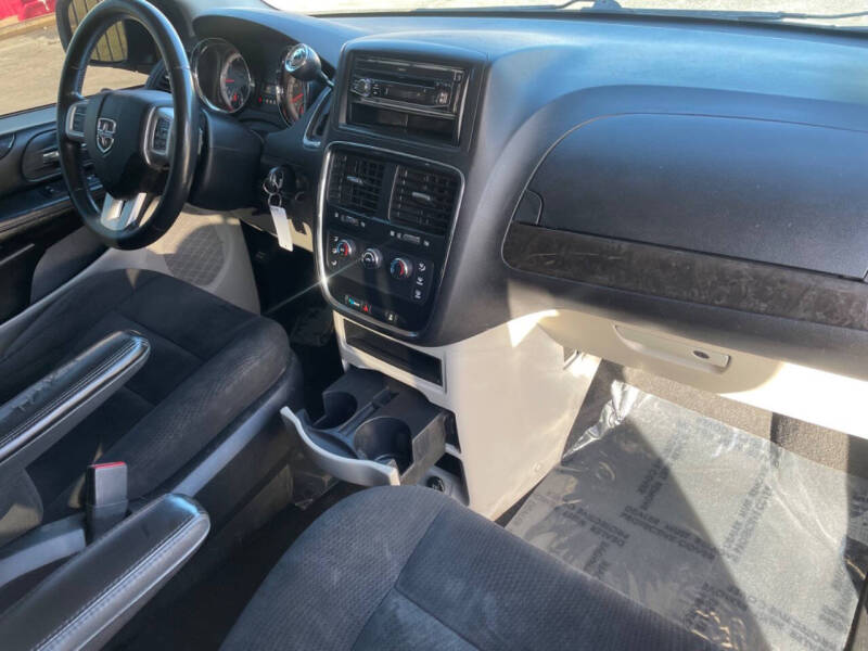 2016 Dodge Grand Caravan American Value Package