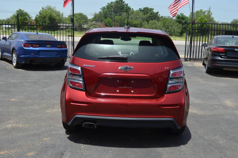 2018 Chevrolet Sonic LT Auto