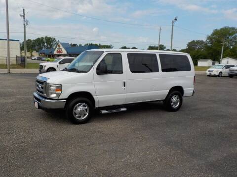 2013 Ford E-Series for sale at Young's Motor Company Inc. in Benson NC