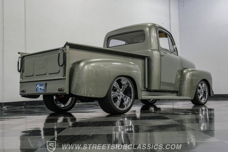 1951 Ford F-100