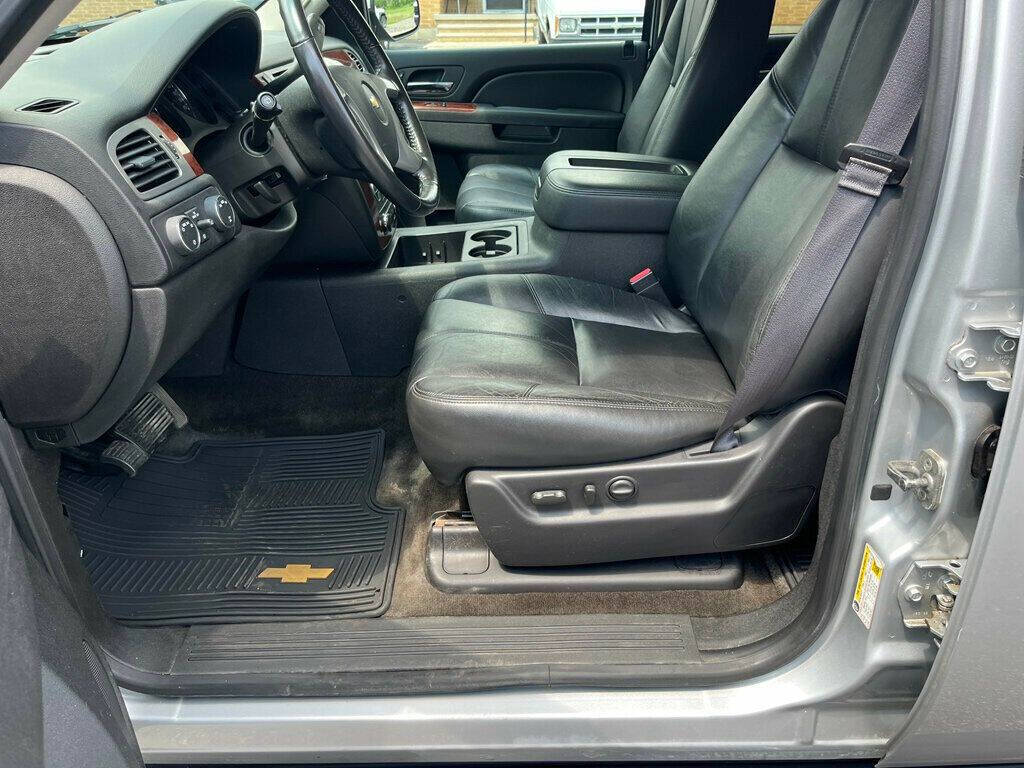 2013 Chevrolet Suburban 48
