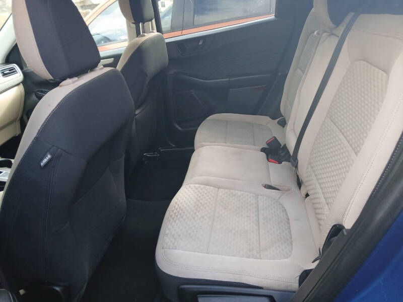 2022 Ford Escape SE