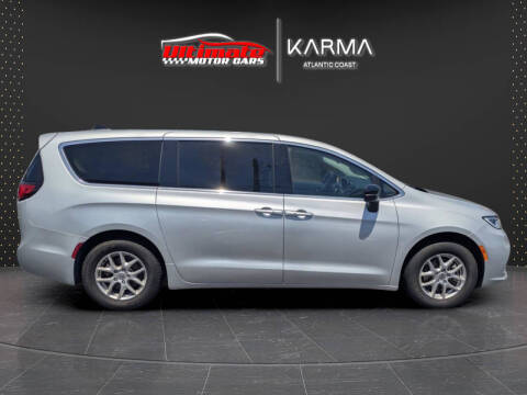 2024 Chrysler Pacifica Touring L
