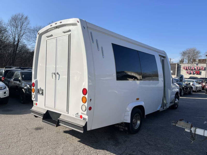 2016 Ford E-Series E-450 SD