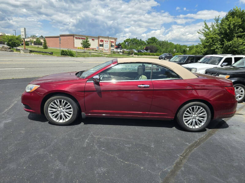 2012 Chrysler 200 Limited photo 8