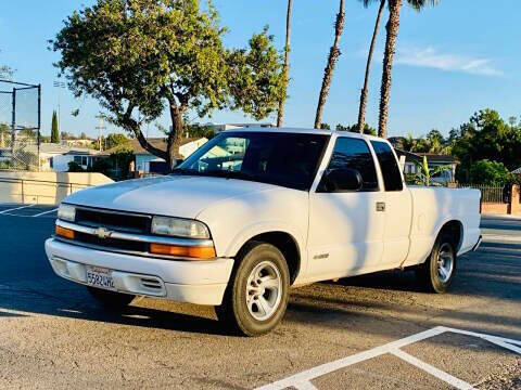 2001 Chevrolet S-10 LS