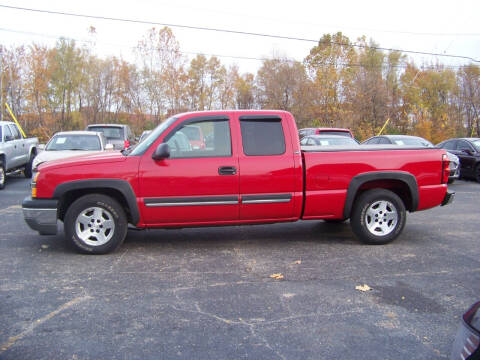 2005 Chevrolet Silverado 1500 for sale at C and L Auto Sales Inc. in Decatur IL
