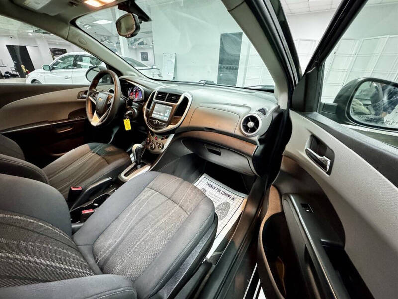 2017 Chevrolet Sonic LT Auto