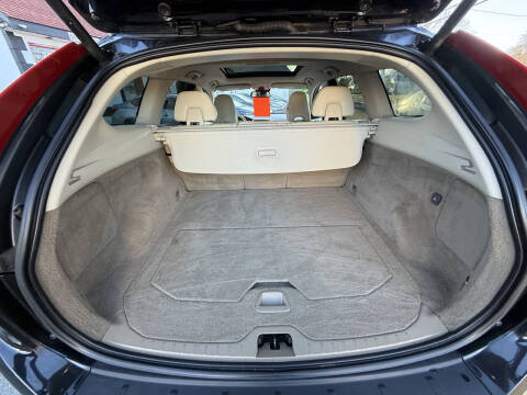 2013 Volvo XC60 T6 Premier Plus