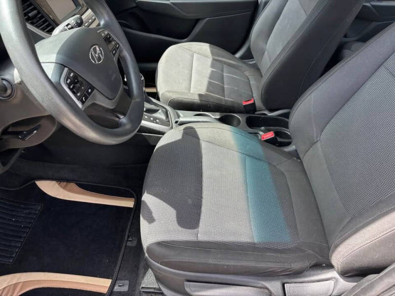 2020 Hyundai Accent SE