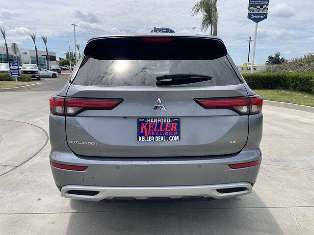 2024 Mitsubishi Outlander SE