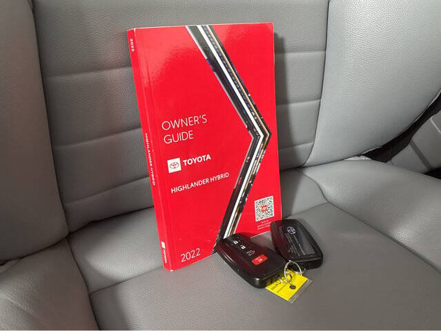 2022 Toyota Highlander Hybrid XLE