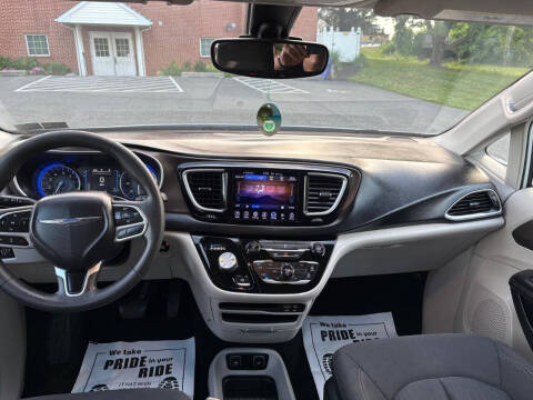 2017 Chrysler Pacifica Touring