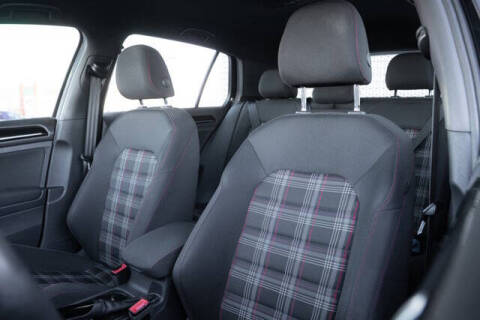 2017 Volkswagen Golf GTI S