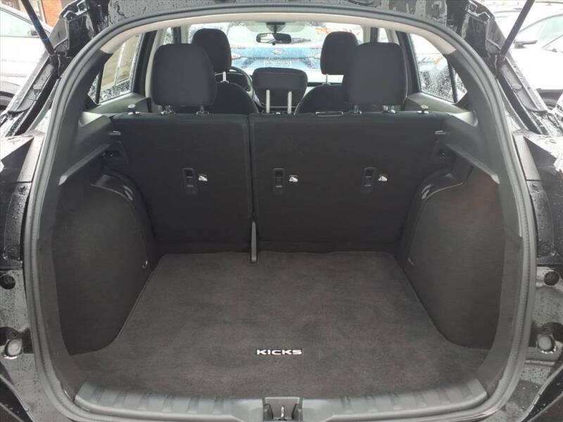 2024 Nissan Kicks SV