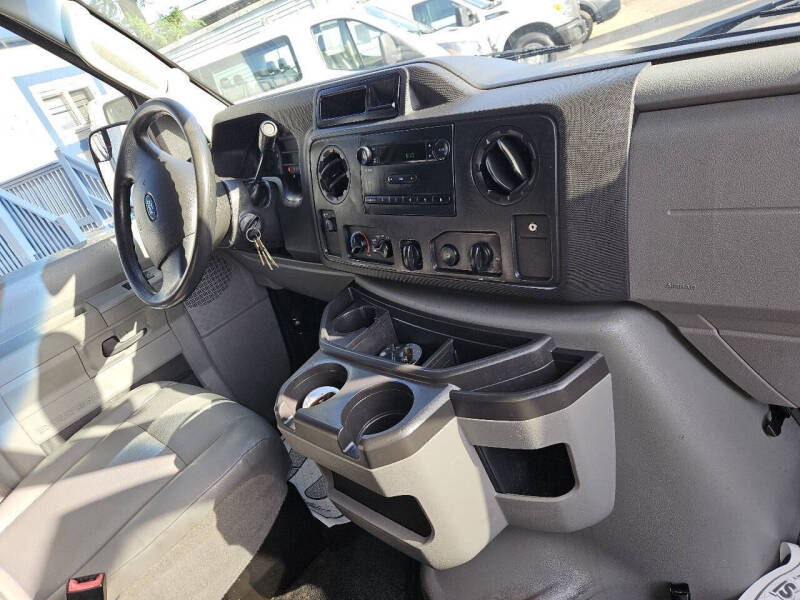 2014 Ford E-Series