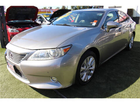 2015 Lexus ES 300h